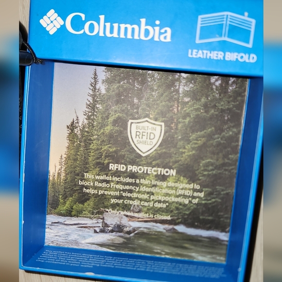 Black Columbia Men's RFID Blocking Passport Case/Bi Fold Wallet - Picture 4 of 7